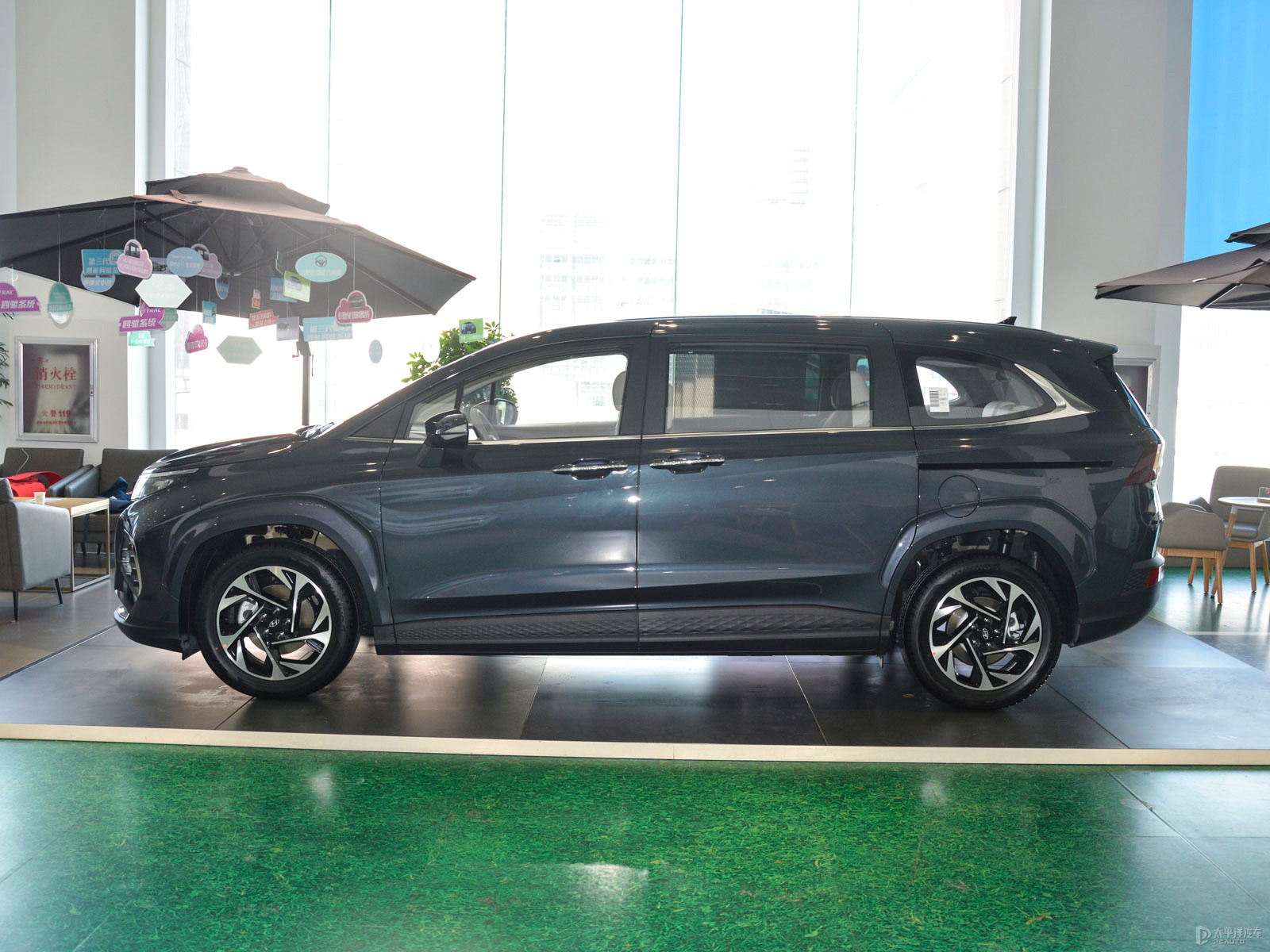 庫斯途 2021款 270TGDi 尊貴版 LUX外觀解析 時(shí)尚與實(shí)用的完美結(jié)合